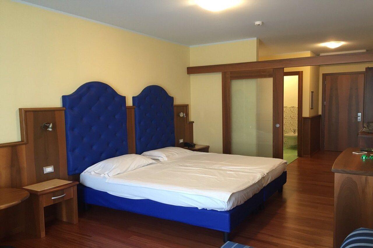 טורי דל בנקו Hotel Internazionale מראה חיצוני תמונה