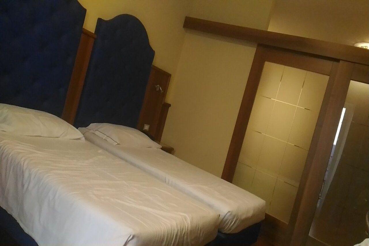 טורי דל בנקו Hotel Internazionale מראה חיצוני תמונה