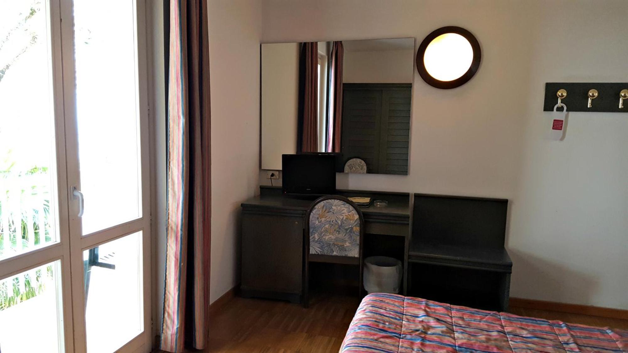 טורי דל בנקו Hotel Internazionale מראה חיצוני תמונה