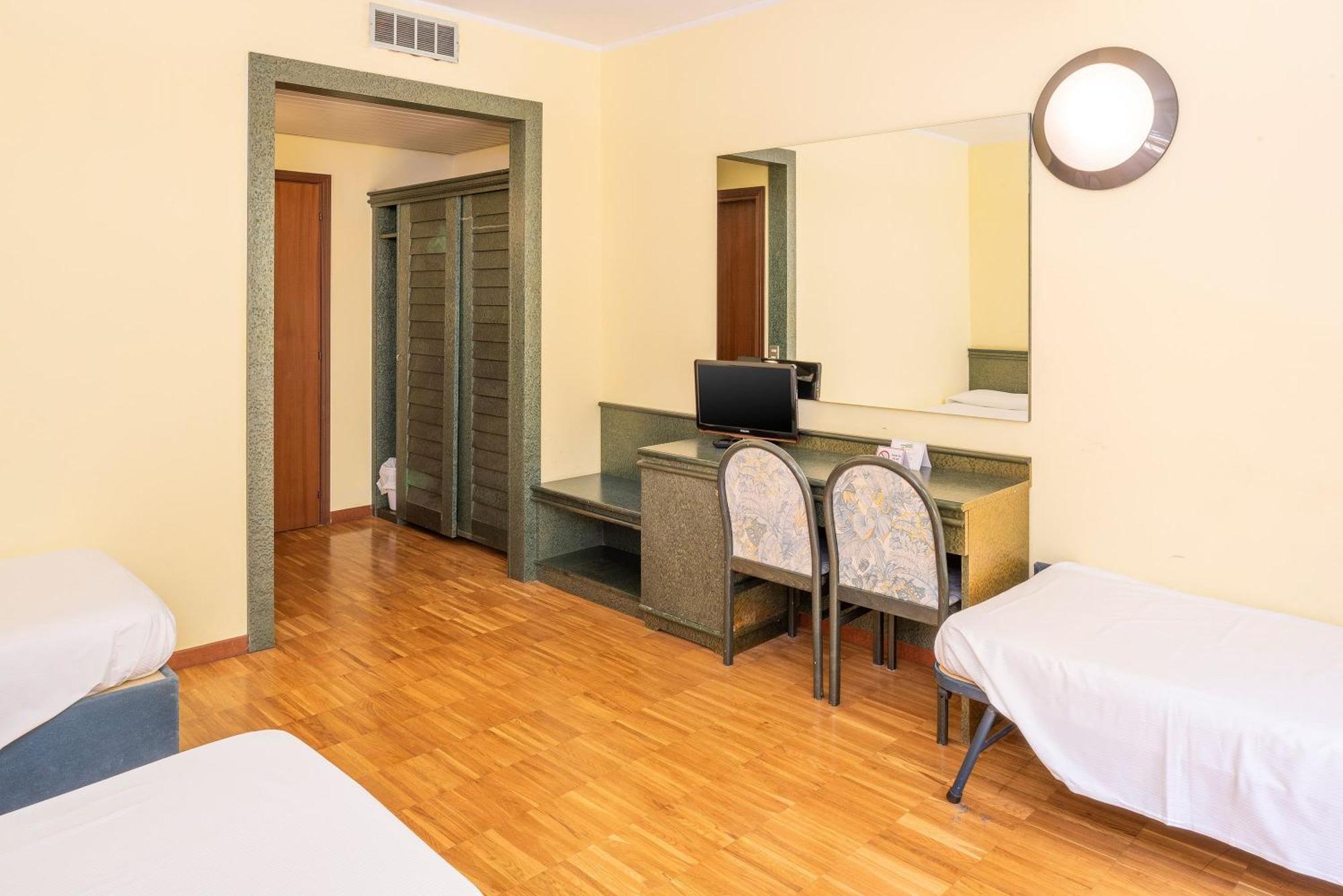 טורי דל בנקו Hotel Internazionale מראה חיצוני תמונה