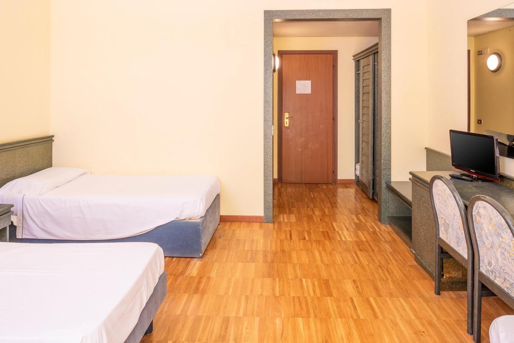 טורי דל בנקו Hotel Internazionale מראה חיצוני תמונה